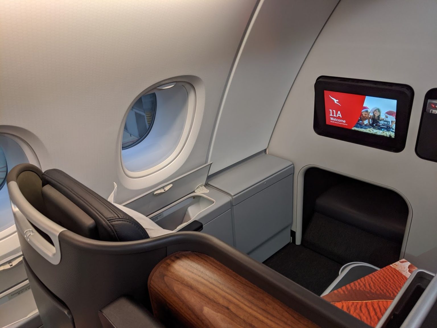 Review Qantas New Business Class Suite A380 Points Brotherhood 4129